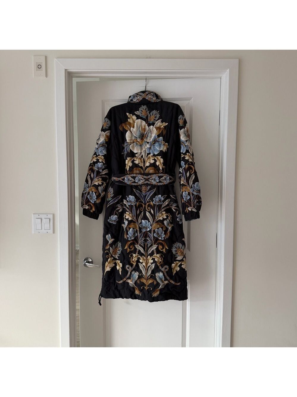 Farm Rio Black Flowerful Snake Garden Reversible Maxi Puffer Jacket - Picture 10 of 10